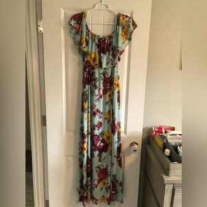 Pink blush. Light blue/floral. Maxi. Size:medium.
